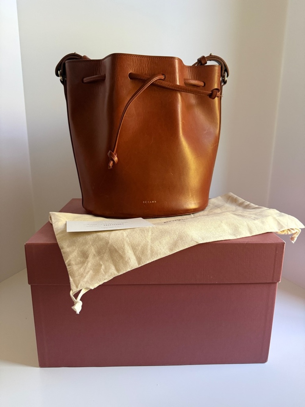Sezane Farrow bucket bag- heritage camel